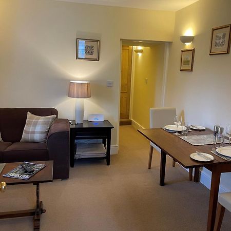 Ground Floor Garden Cottage, Near Stonehenge Shrewton Luaran gambar